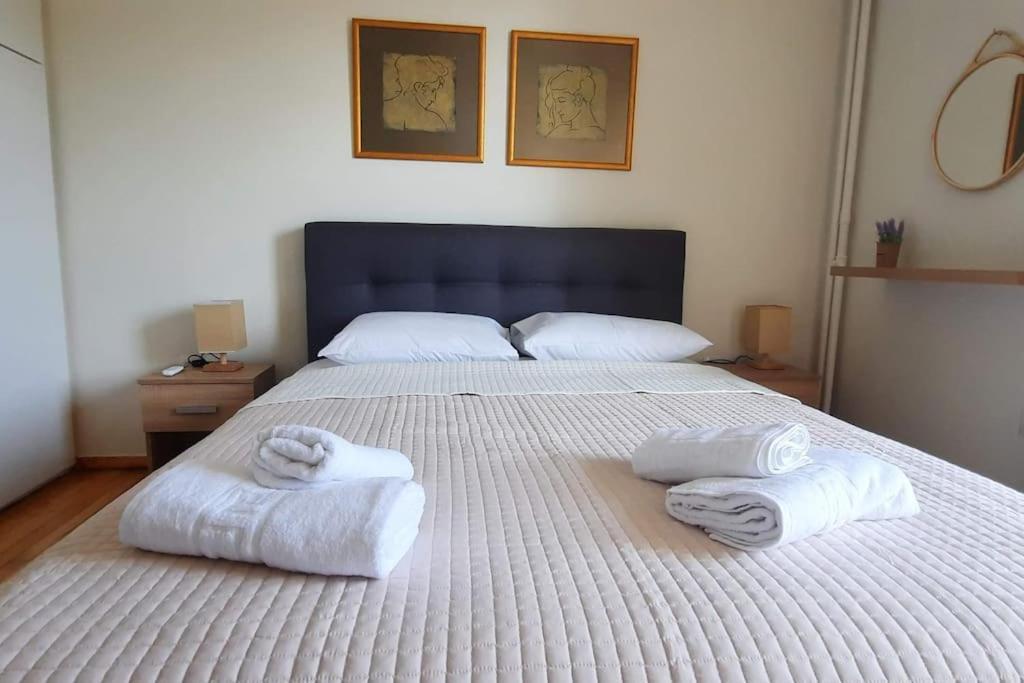 Comfort Apartment In The City Kalamata Exterior photo